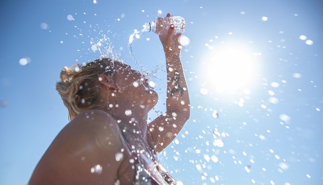 Gezondheidswaarschuwing voor extreme UV-niveaus bij voorspelde hittegolf op de Canarische Eilanden